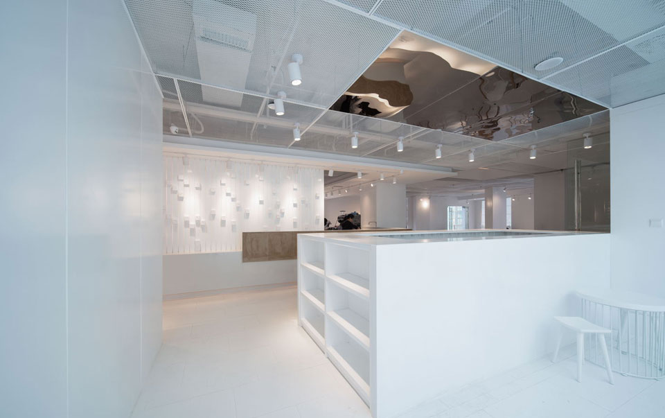 成都白止間書店