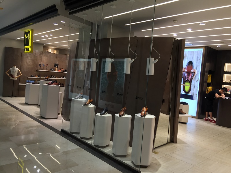 卡奴迪路-藝明王商業(yè)照明案例