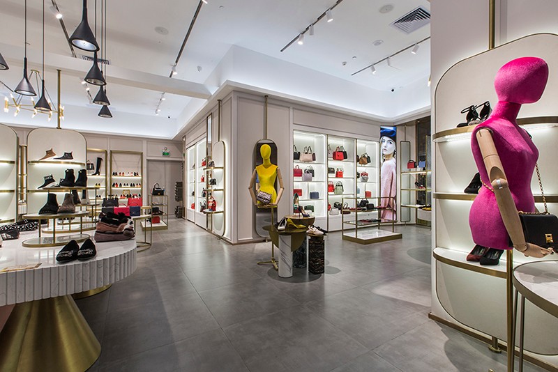 軌道射燈 應(yīng)用于SUSAN MARER鞋店照明案例