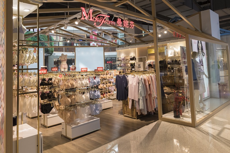 軌道射燈 應(yīng)用于曼妮芬內(nèi)衣店鋪照明案例