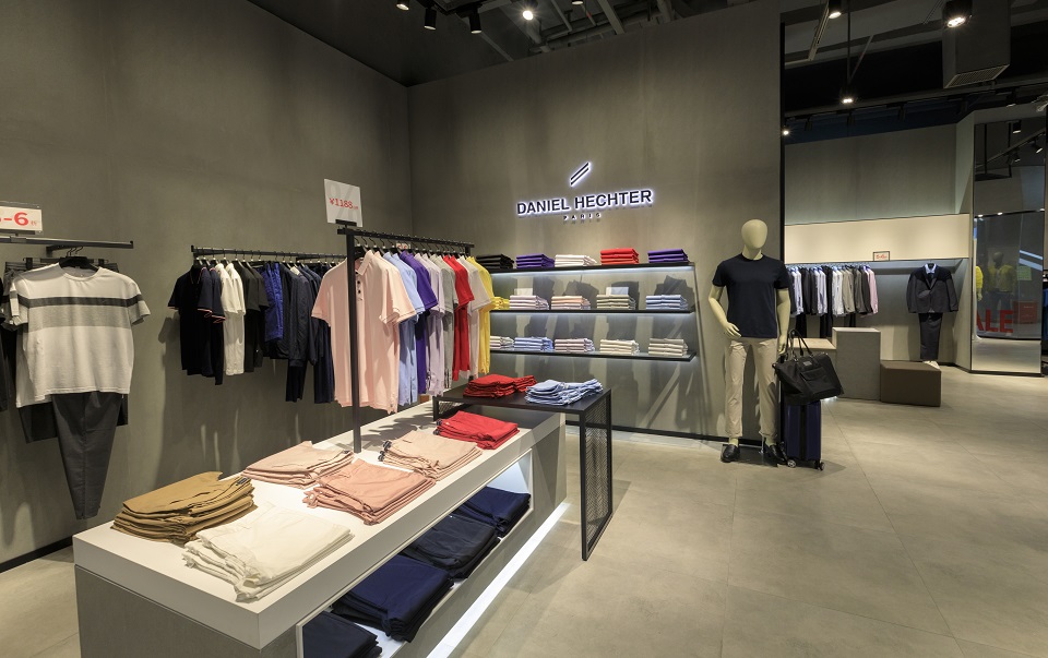 品牌連鎖服裝店軌道燈照明