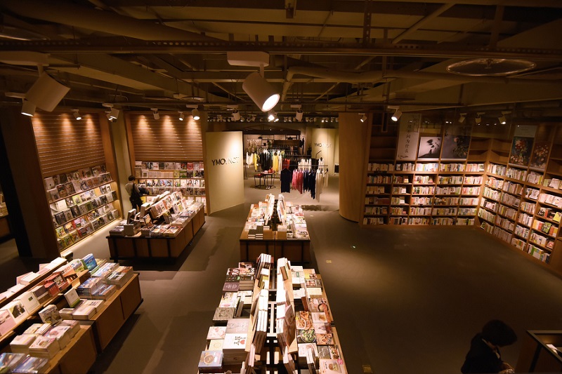 軌道燈 應(yīng)用于重慶方所 書店照明 案例