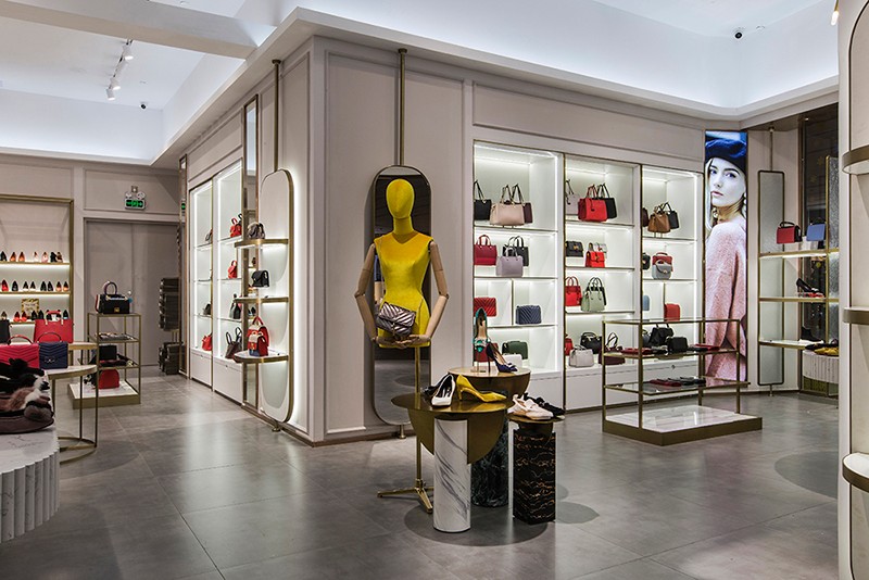 軌道射燈 應(yīng)用于SUSAN MARER鞋店照明案例