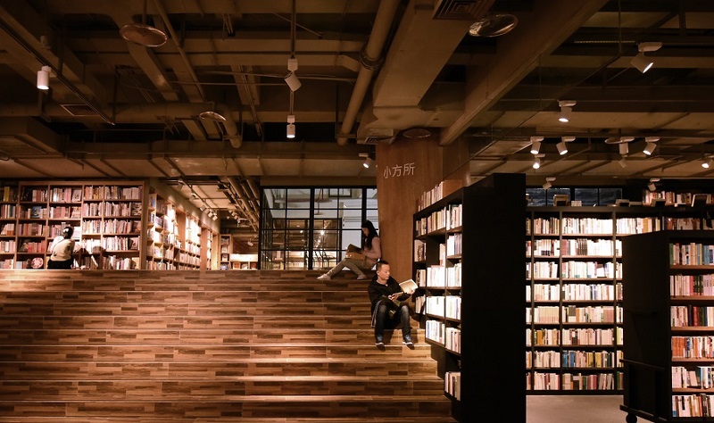 軌道燈 應(yīng)用于重慶方所 書店照明 案例