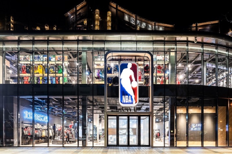 中山軌道燈廠家：商業(yè)照明的這三個環(huán)節(jié)，讓店鋪人氣爆棚！